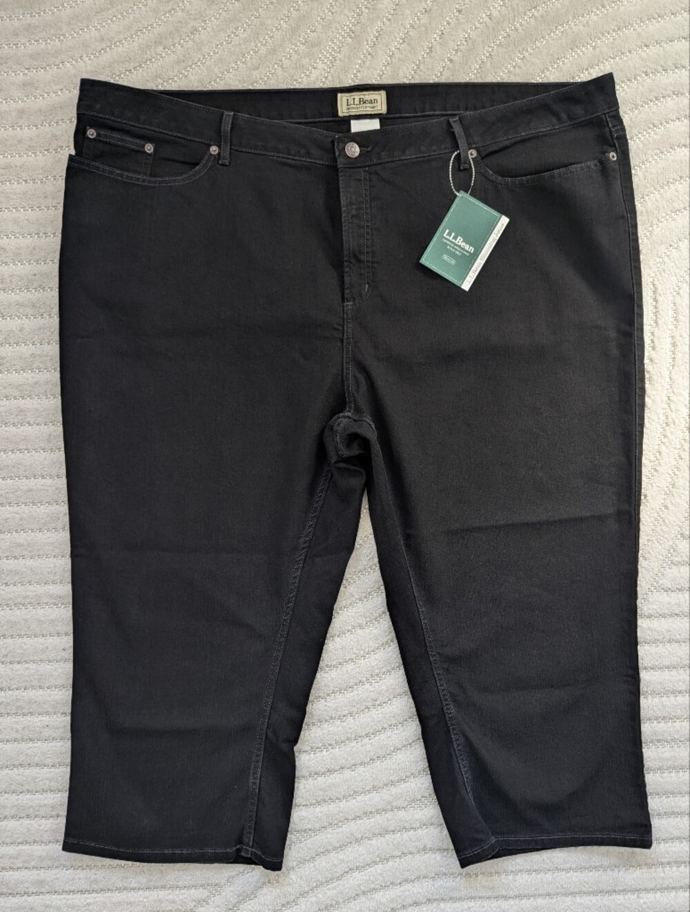 NWT L.L.Bean Straight Slimming Denim Jeans Black Plus 26W cropped inseam 22"